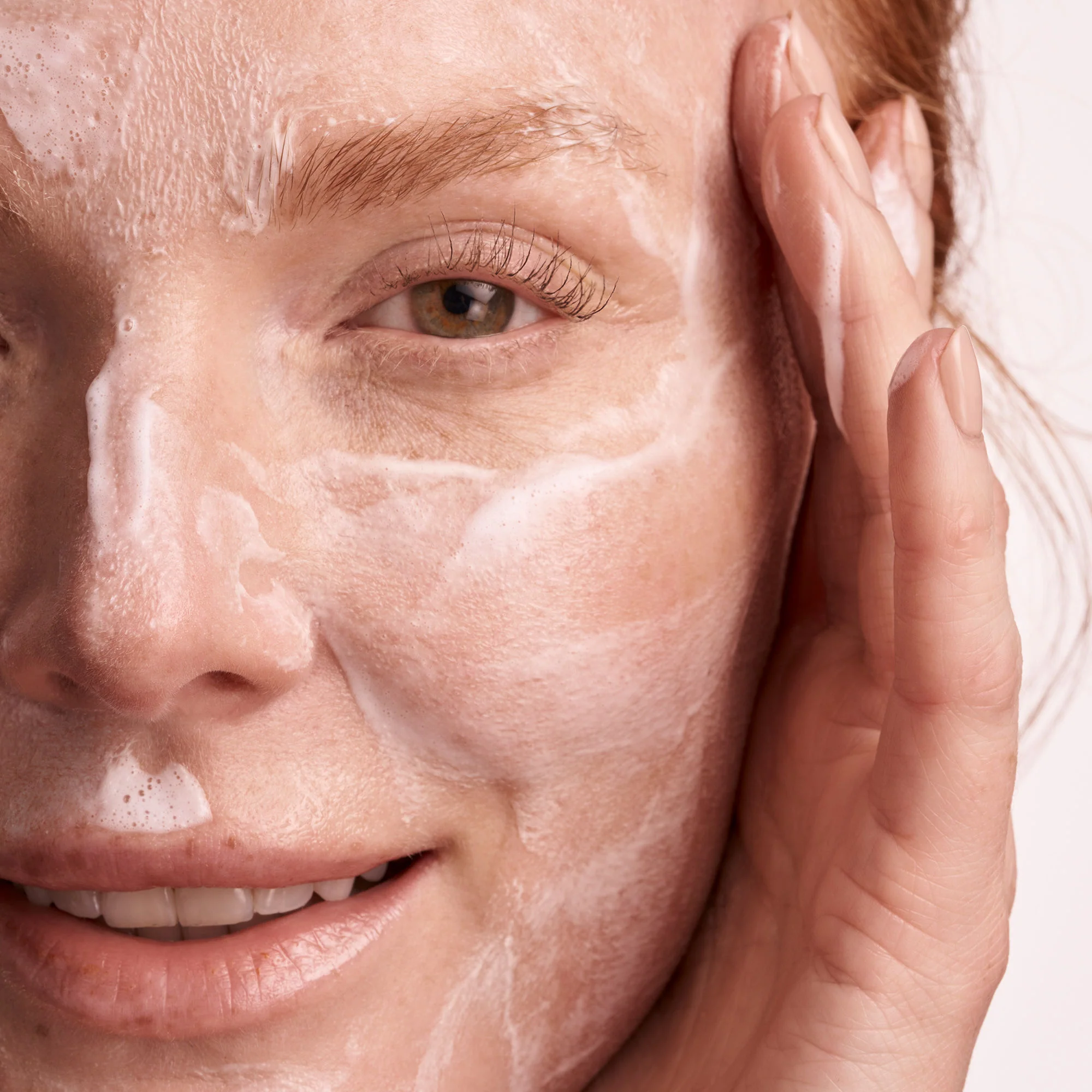 The Foaming Cleanser - Image 4
