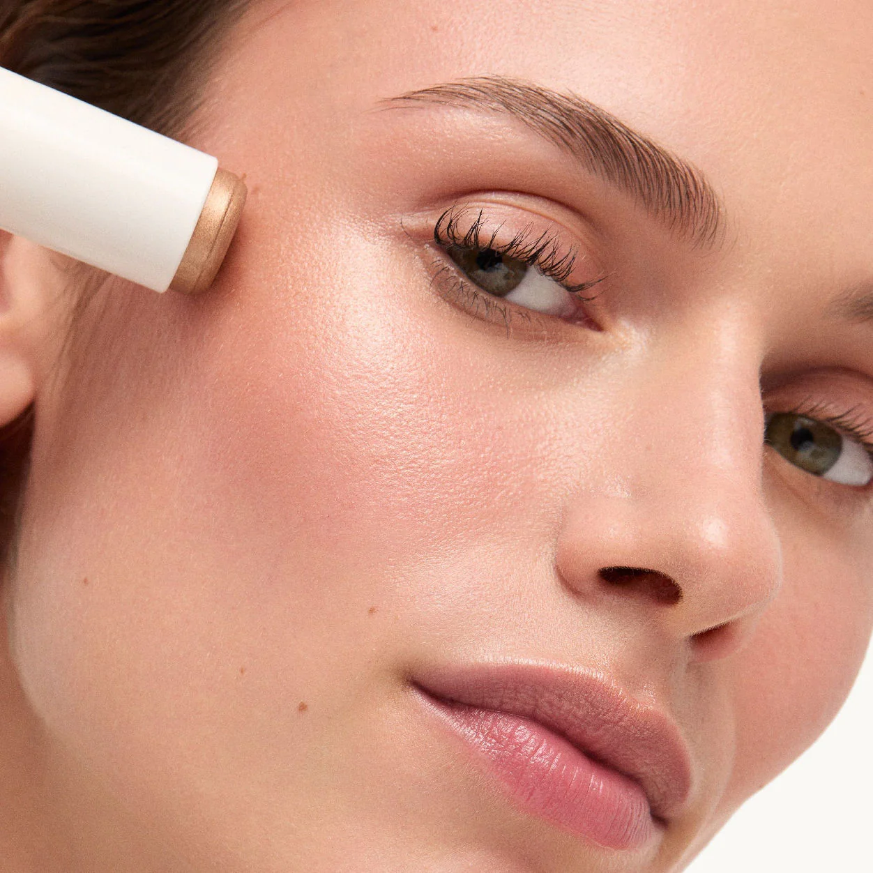 Glow Skin Highlighter Stick - Image 10