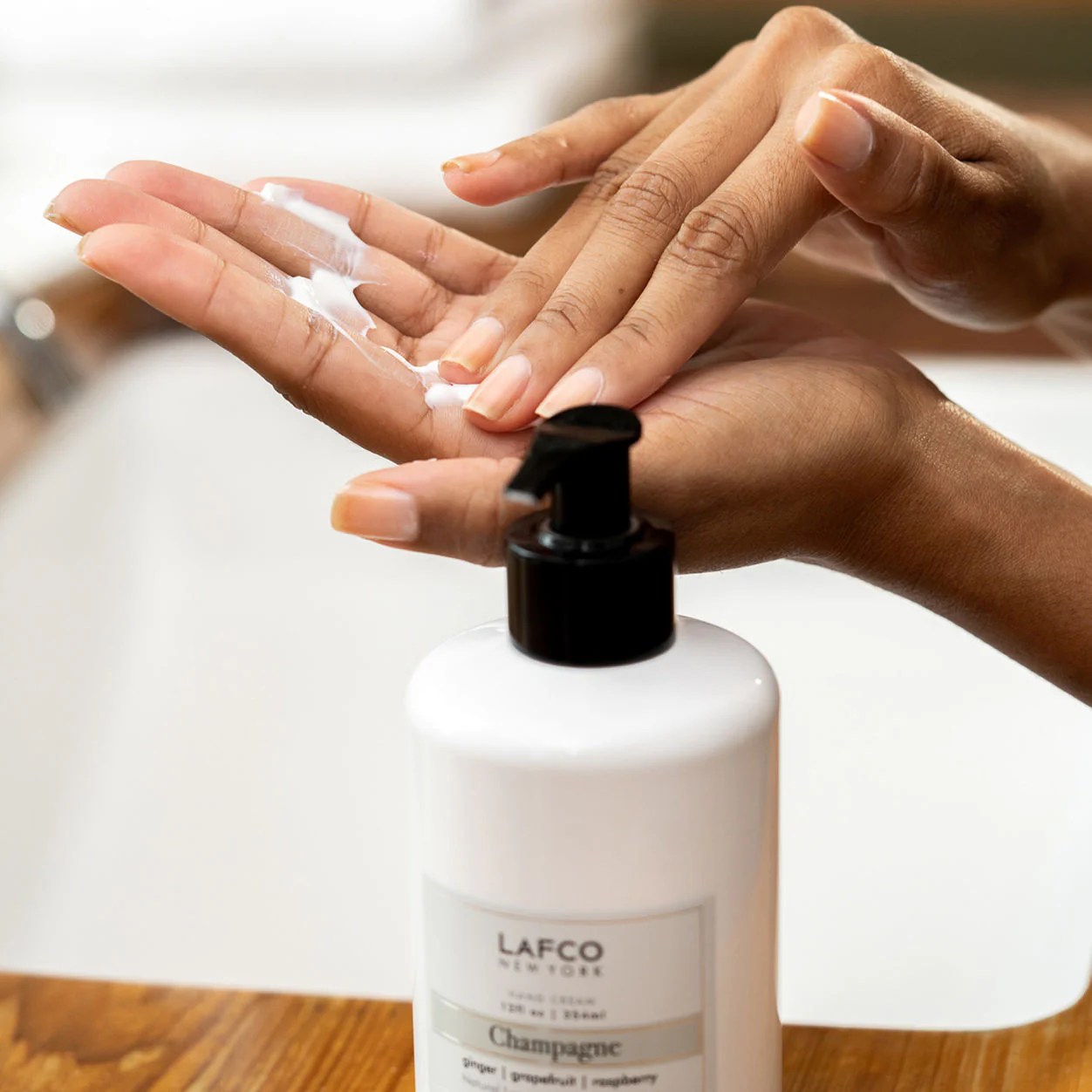 Champagne Hand Cream - Image 8