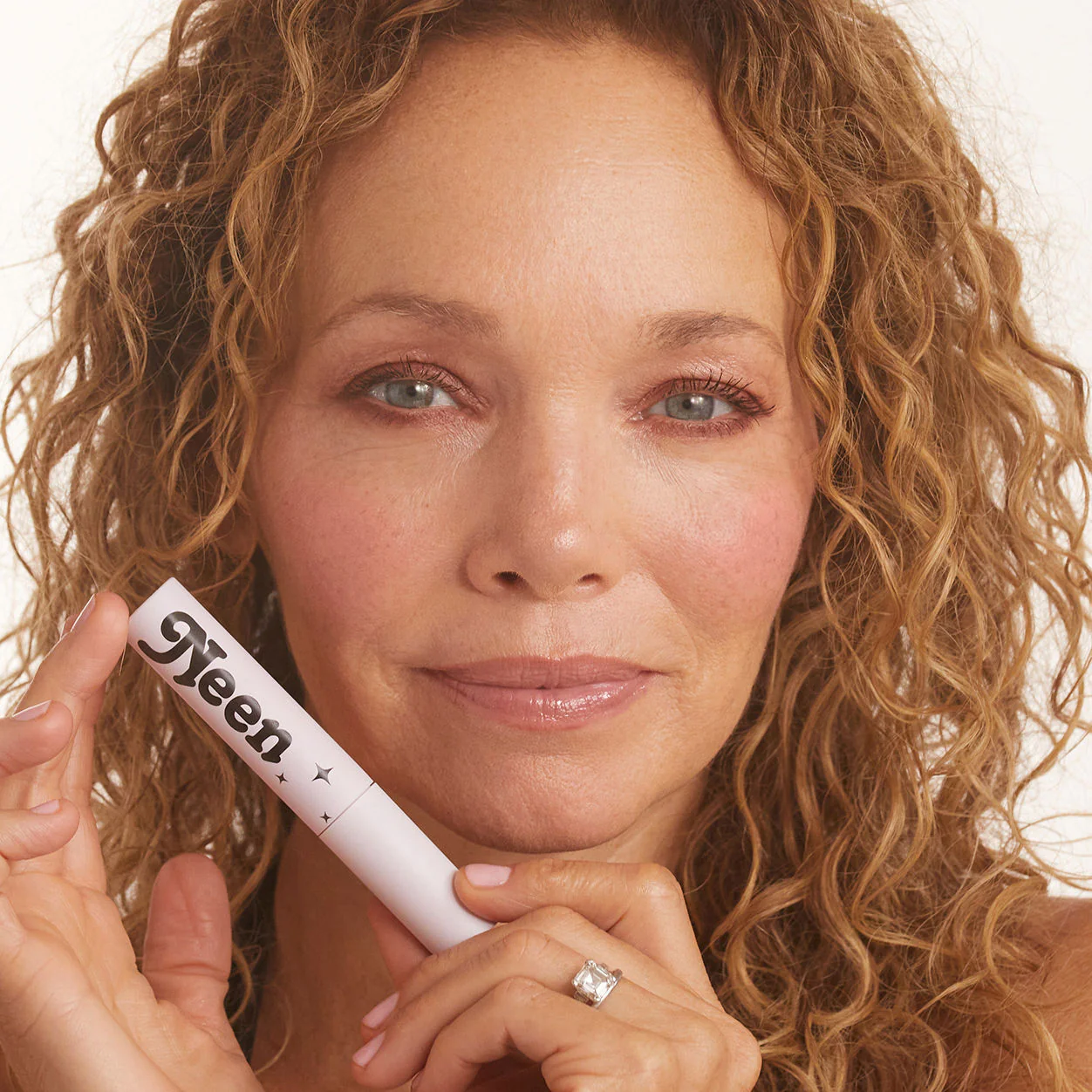 Pretty Extra Mascara - Image 6