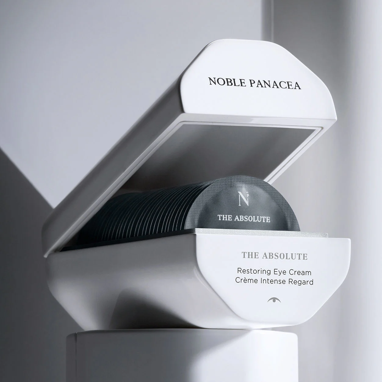 The Absolute Restoring Eye Cream - Image 4