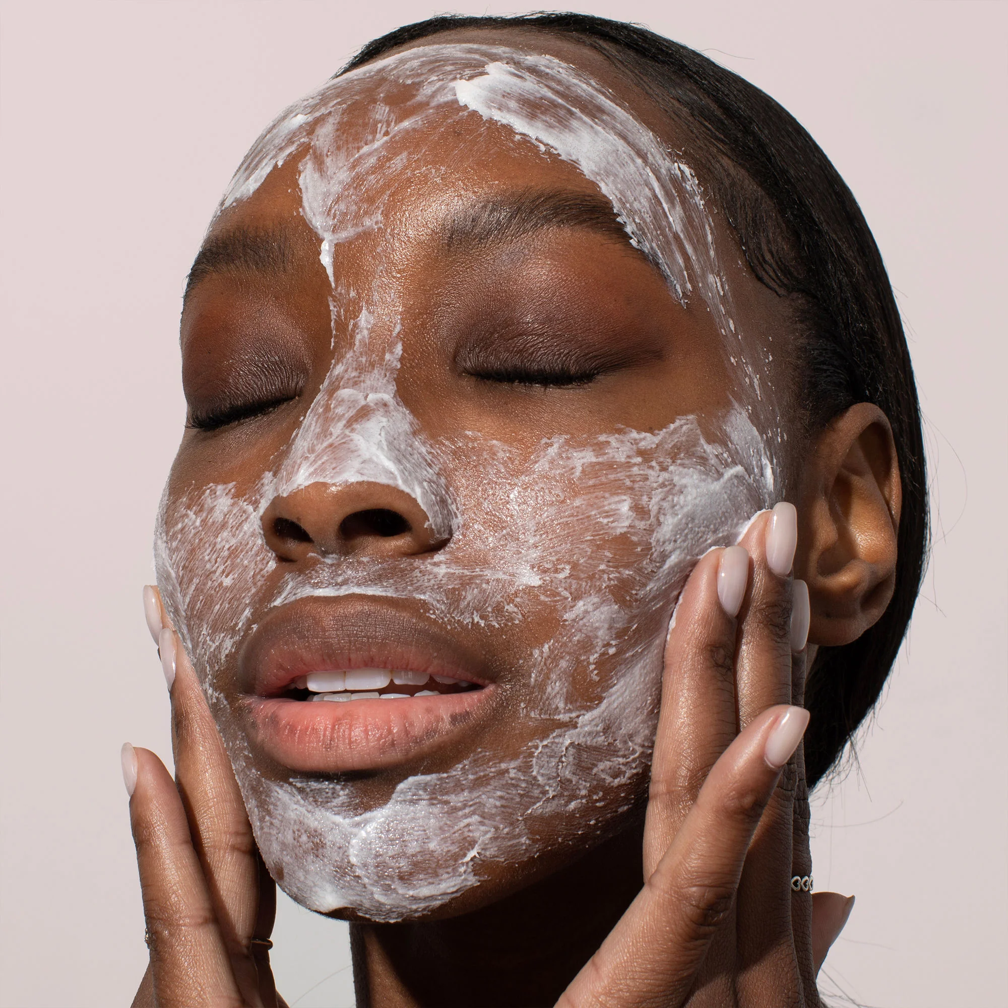 Jojoba Pearls Daily Hydra-Exfoliant - Image 4