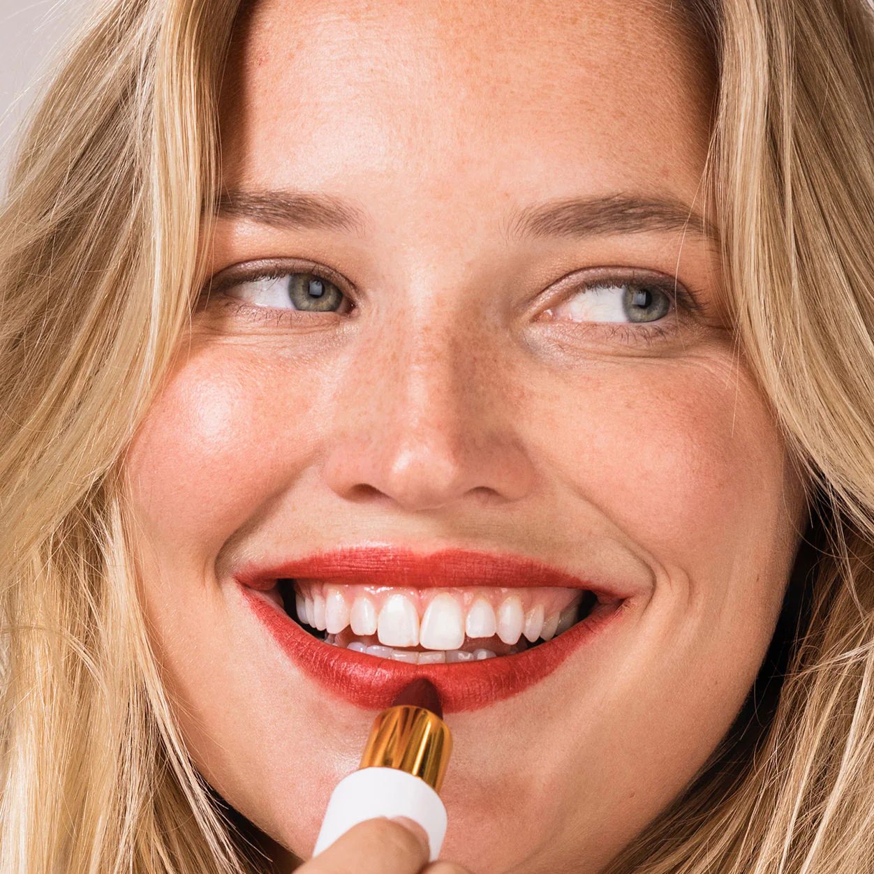 Full Bloom Sculpted Lipstick - Image 84