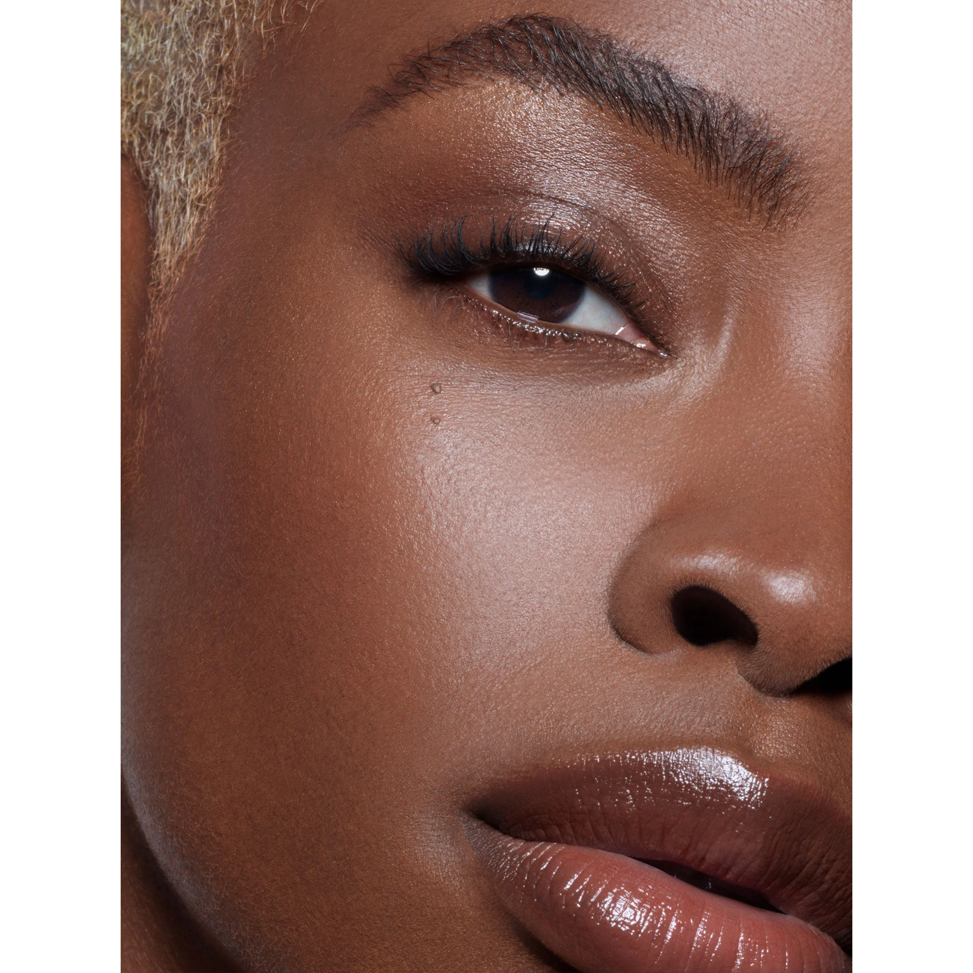 Sublime Perfection Full Coverage Concealer - Image 9