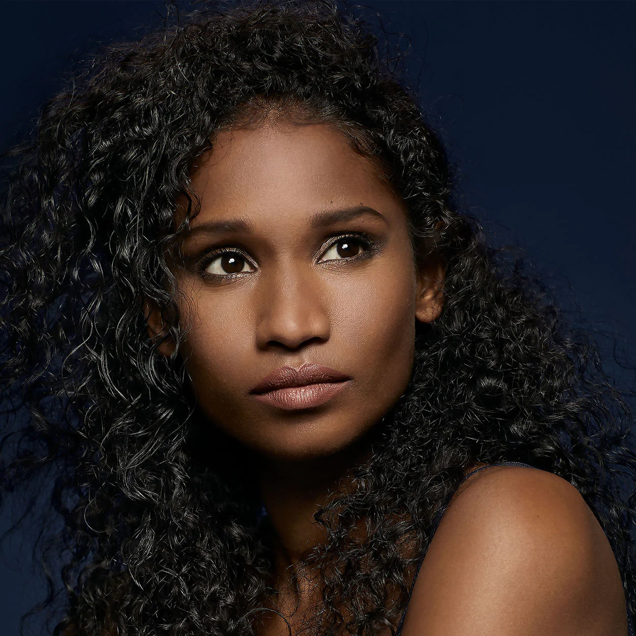 De Luxe Reparative Shampoo - Image 4