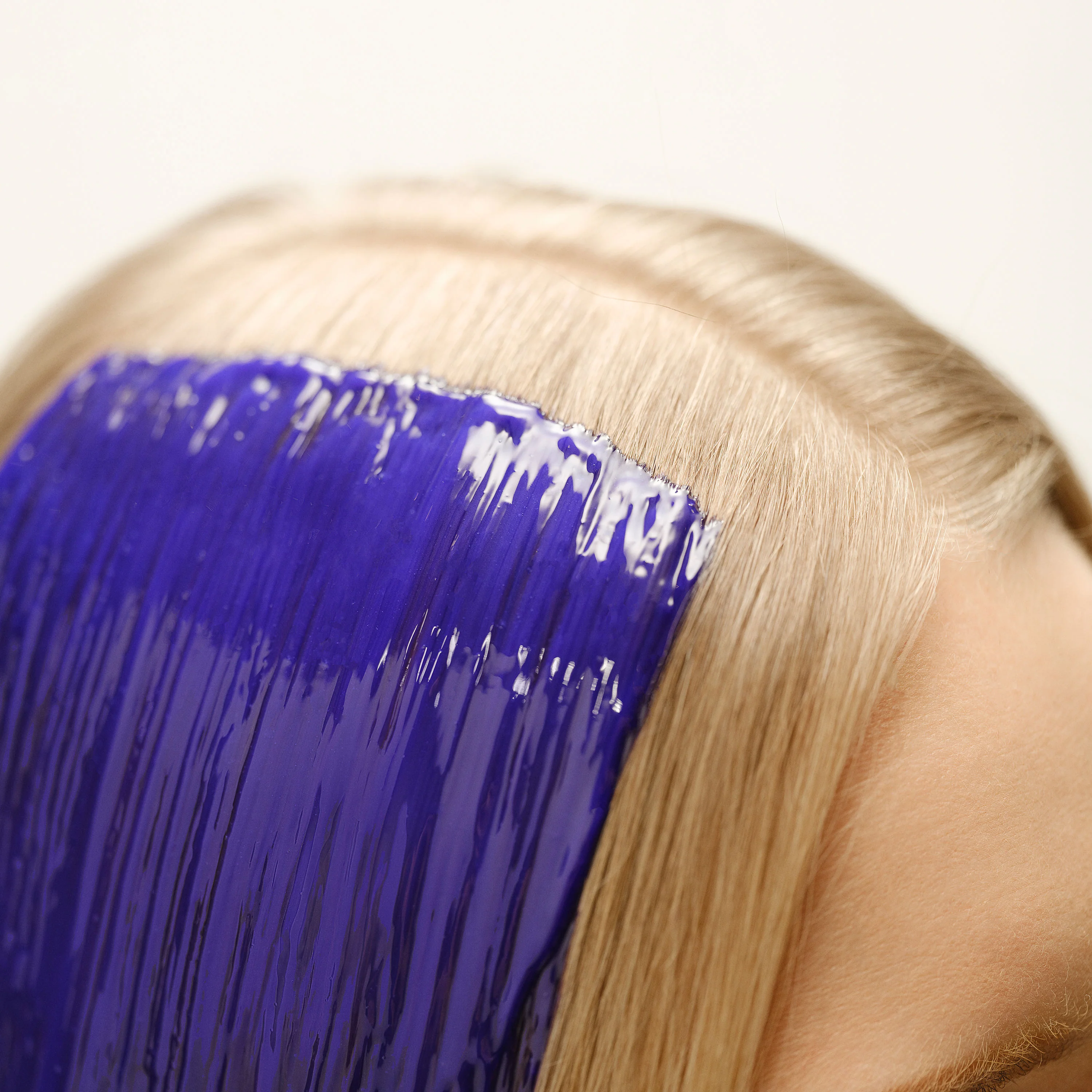 Blonde, White & Grey Beautifying Hair Care Mask - Image 5