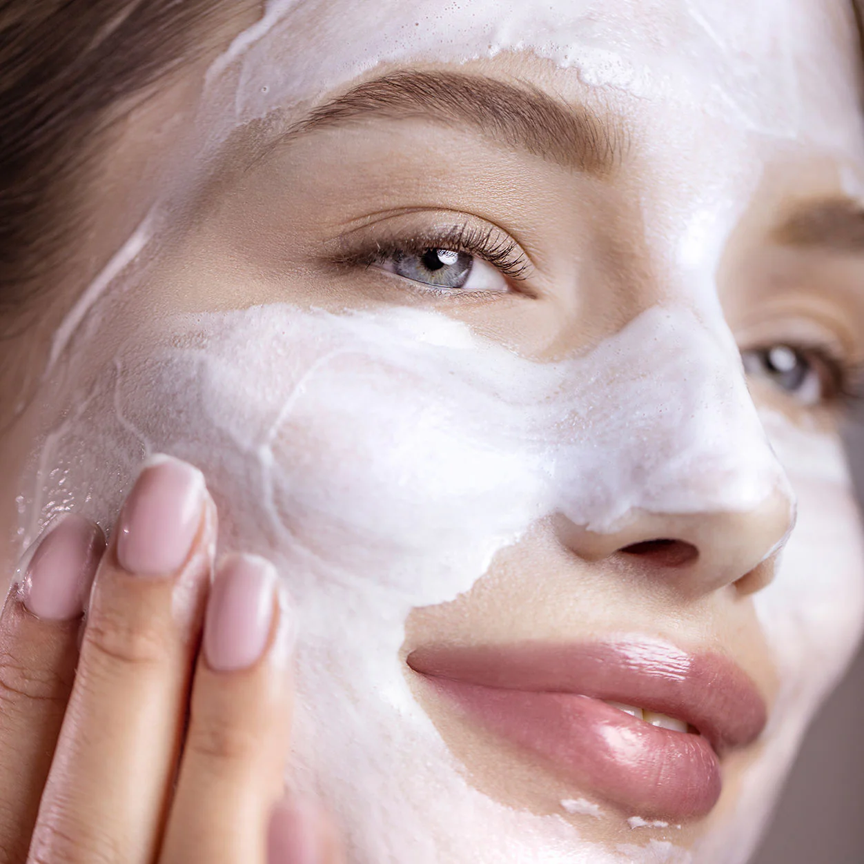 Phyto-Blanc La Mousse Brightening Cleansing Foam-in-Cream - Image 2