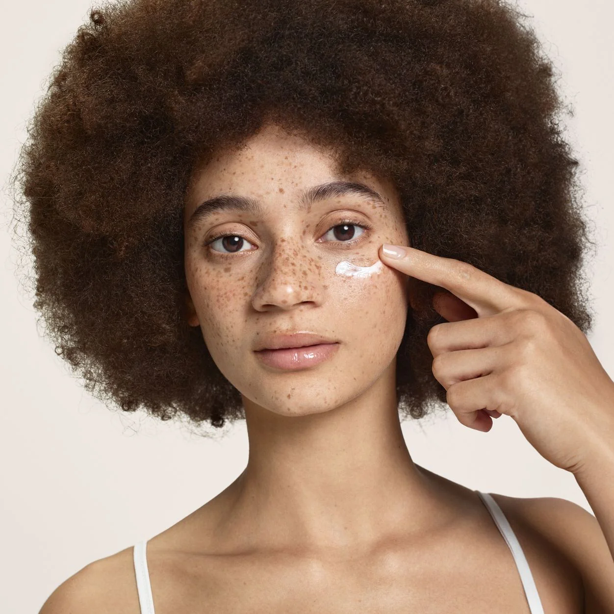 ZnO+ Mineral Care Correct + Fade SPF 50 - Image 2
